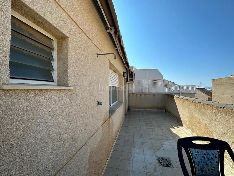 Foto c9ab3473-23d1-4f01-a4aa-9af846013a36. Zweistöckige wohnung mit parking in Centro Alcázares (Los)