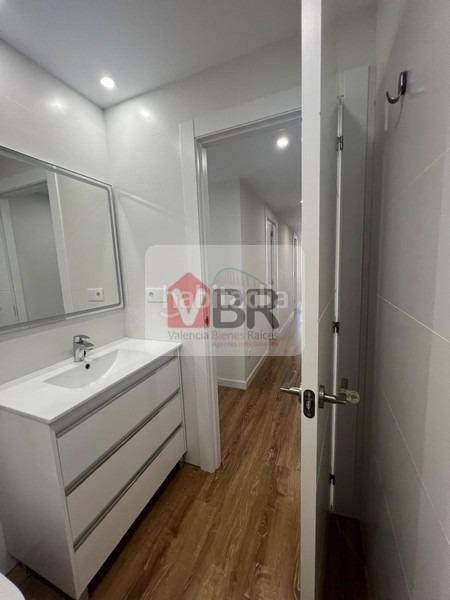 Foto f6618d20-217a-48b9-a7cb-9c81996936d5. Affitto appartamento con riscaldamento parcheggio in Valencia