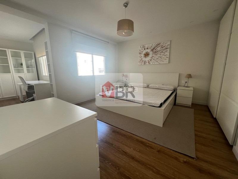 Foto 7a2b4f5f-5bde-4a83-aa44-23138f1f27f8. Lloguer pis amb calefacció aparcament a La Bega Baixa - Plaza Xúquer Valencia