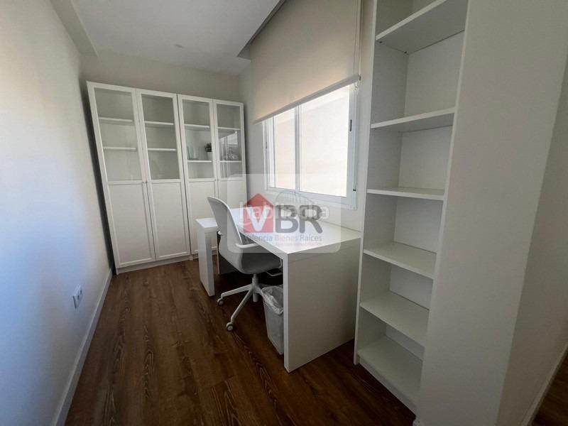 Foto 03af6633-d423-4aec-8a8a-3feaf79934d0. Rent flat with heating parking in La Bega Baixa - Plaza Xúquer Valencia