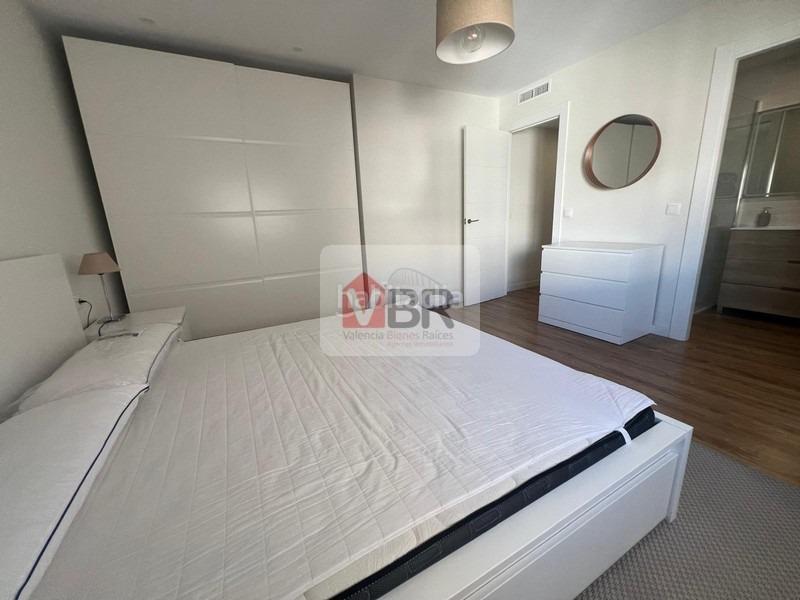 Foto 9c3e9b9f-6c40-4820-b155-21da609922ef. Rent flat with heating parking in La Bega Baixa - Plaza Xúquer Valencia