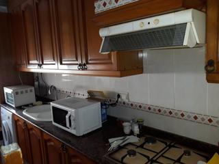 Alquiler Piso  Calle actor llorens. Estudiantes!!! 4 dormitorios. baño y aseo. aire acondicionado