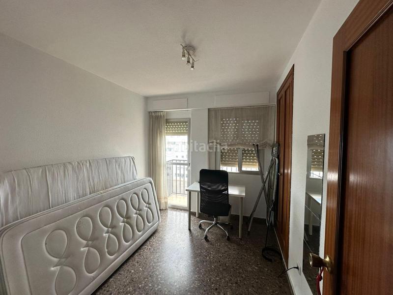 Foto 7dd0edd2-7256-4c5c-99c7-63f126680bd9. Location attique avec chauffage dans La Bega Baixa - Plaza Xúquer Valencia