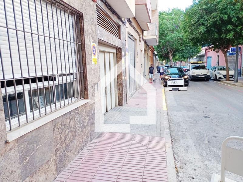 Foto 018873da-dce7-4e34-8901-95a4a5c04655. Aparcament cotxe a Centro Sant Vicent del Raspeig