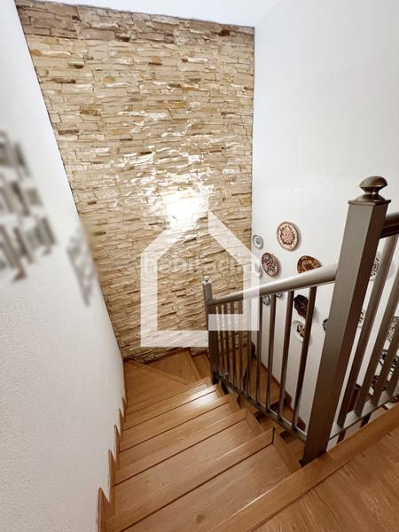 Foto 002ff25d-adee-43a5-ab33-0158bf80b4da. Semi detached house with parking in Norte Sant Vicent del Raspeig