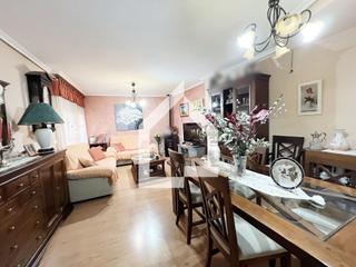 Maison jumelée  Calle manuel domínguez margarit. Gran dúplez con 4 habitaciones, garaje y terrazas