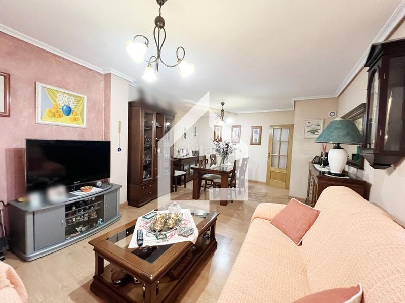 Foto ad31f98f-11c7-4966-a9e3-ff61f4e8ee14. Semi detached house with parking in Norte Sant Vicent del Raspeig