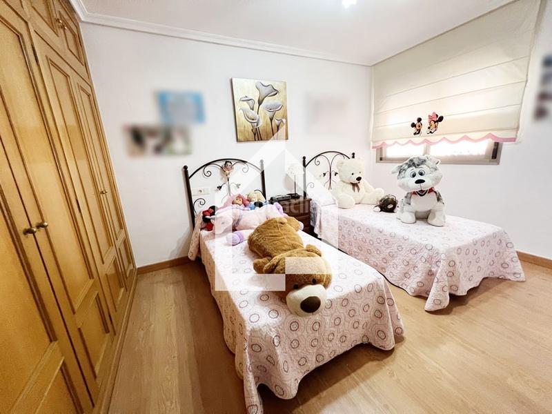 Foto b80d9fa4-cd17-4eb4-b8d6-ca27499bde63. Semi detached house with parking in Norte Sant Vicent del Raspeig