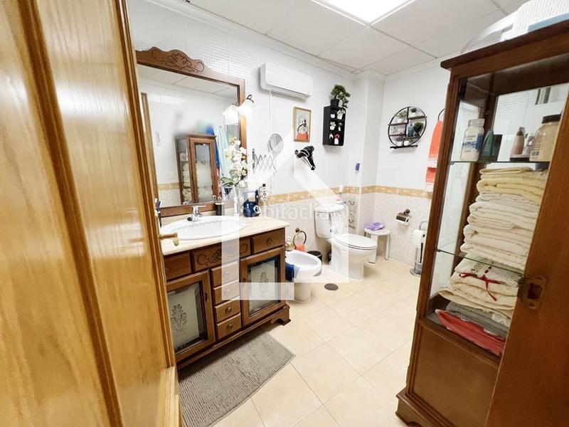 Foto c6236ff1-8edb-4aee-be2c-ea600ef68e53. Semi detached house with parking in Norte Sant Vicent del Raspeig