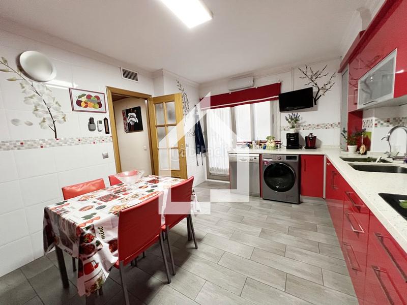 Foto cf10396b-9ac7-4045-9b13-8811cc3c6081. Semi detached house with parking in Norte Sant Vicent del Raspeig