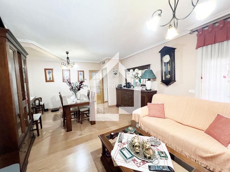 Foto ed045c36-286c-4d8f-bcf8-01735fb6fe32. Semi detached house with parking in Norte Sant Vicent del Raspeig