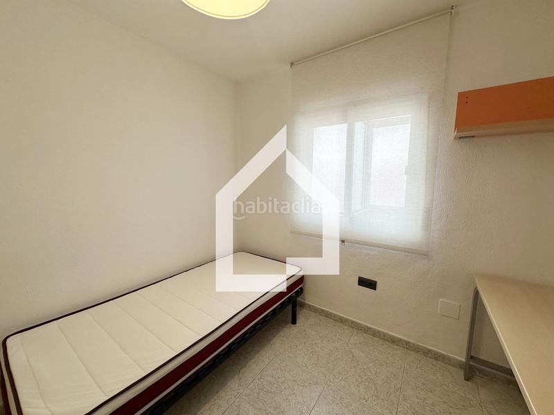 Foto 450e1bc3-406a-4802-b1f0-9626b7cc96c3. Alquiler piso  en alquiler de larga temporada con patio, electrodomésticos y amueblado en Sant Vicent del Raspeig