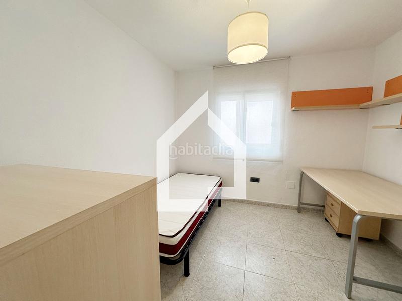 Foto 70f07657-b670-41d2-9dda-45a54c245960. Alquiler piso  en alquiler de larga temporada con patio, electrodomésticos y amueblado en Sant Vicent del Raspeig