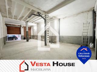 Local Comercial  Calle calderón de la barca. Local amplio a pie de calle