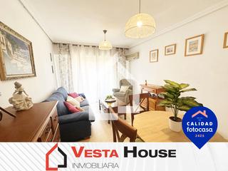 Miete Etagenwohnung  Carrer alicante. Alquiler larga temporada con 3 habitaciones, 2 baños y terraza