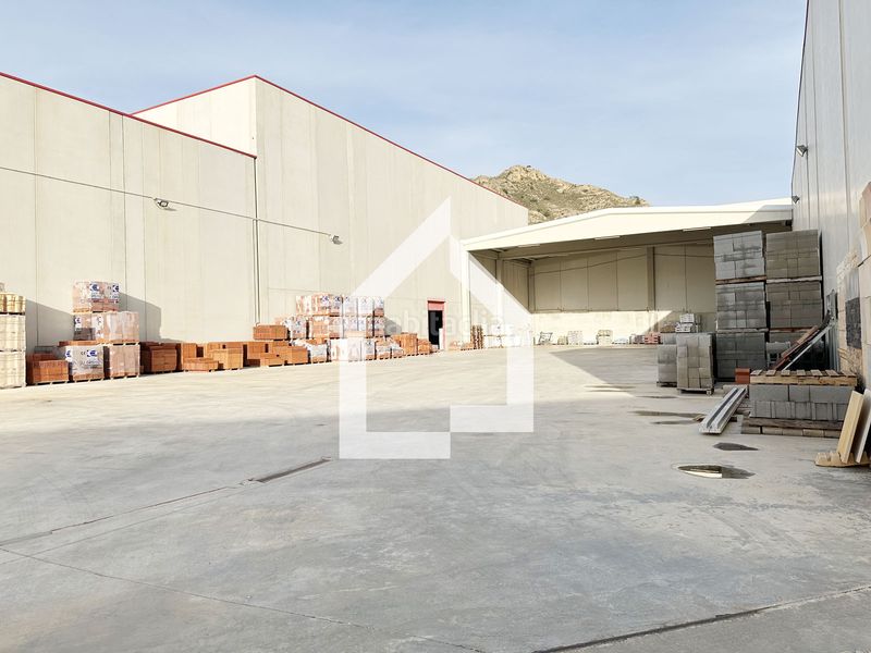 Foto 0812689b-762b-4102-881f-59862bb12956. Fabrikhalle in Agost