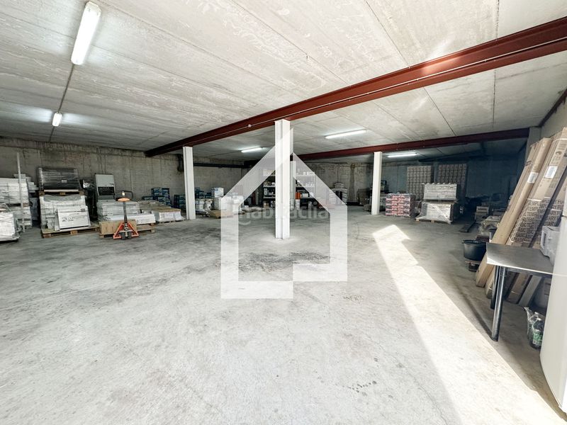 Foto d4b267e1-1f09-4a8f-9c80-d3ff616b7a62. Fabrikhalle in Agost