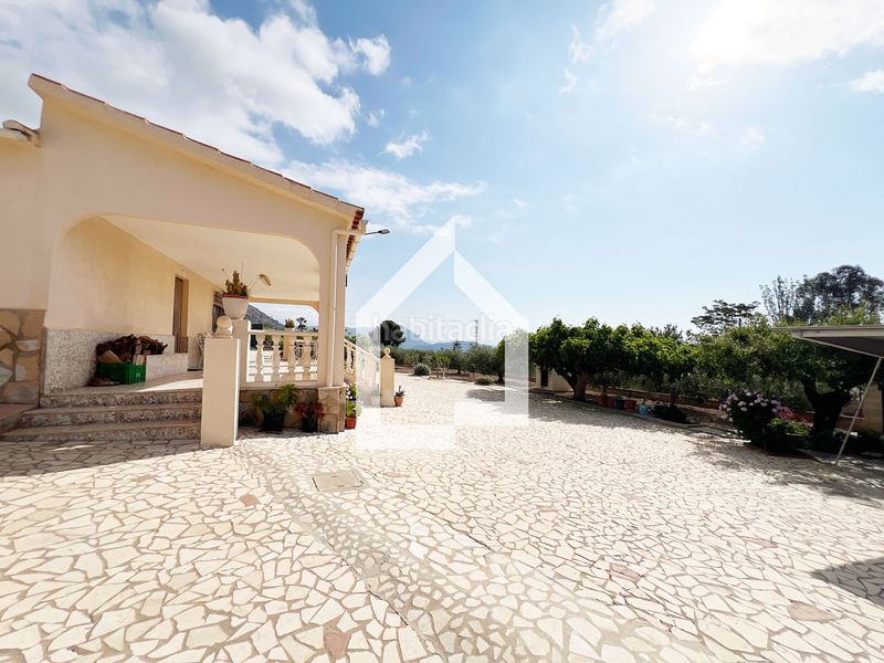Foto ca7730de-fa56-4437-8196-09654b9c1322. Xalet amb xemeneia aparcament piscina a Tibi