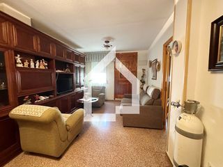 Miete Haus  Calle juan ramón jiménez. Alquiler estudiantes 26/27 con 3 habitaciones, baño, aseo y terr