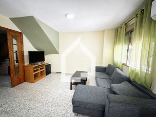 Miete Etagenwohnung  Carrer portugal. Alquiler estudiantes 26/27 con 4 hab, 2 baños, junto universidad