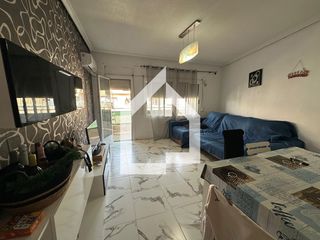 Appartamento  Carrer alcoy. Piso para reformar en zona norte con balcón