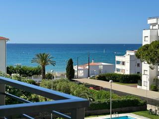Apartment in Carrer pont de mar 16. Magnifico piso con zona comunitaria y con vistas al mar
