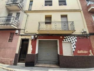 Local Comercial a Carcaixent. El inmueble pertenece a una entidad financiera.local comercial u