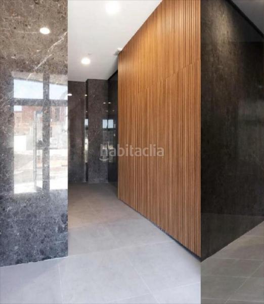 Foto d6f4b682-9235-4bc7-b242-74b8840d41a5. Ático sin ninguna comisión de inmobiliaria!!!!se trata de un complejo de cinco plantas con bonitos pisos modernos y con excelentes calid en Alzira