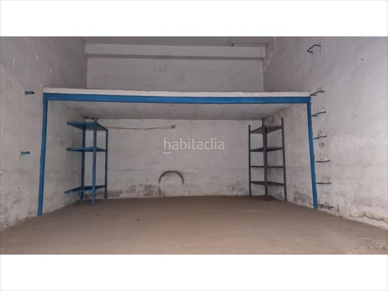 Foto 652647e9-63e8-46a6-8040-8e32a5fd0ac9. Aparcament cotxe a Sants Patrons Alzira