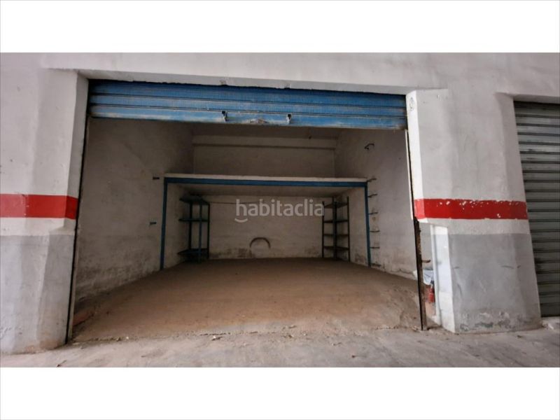 Foto c33a1b16-bfa3-499e-801b-d44505020e8e. Aparcament cotxe a Sants Patrons Alzira