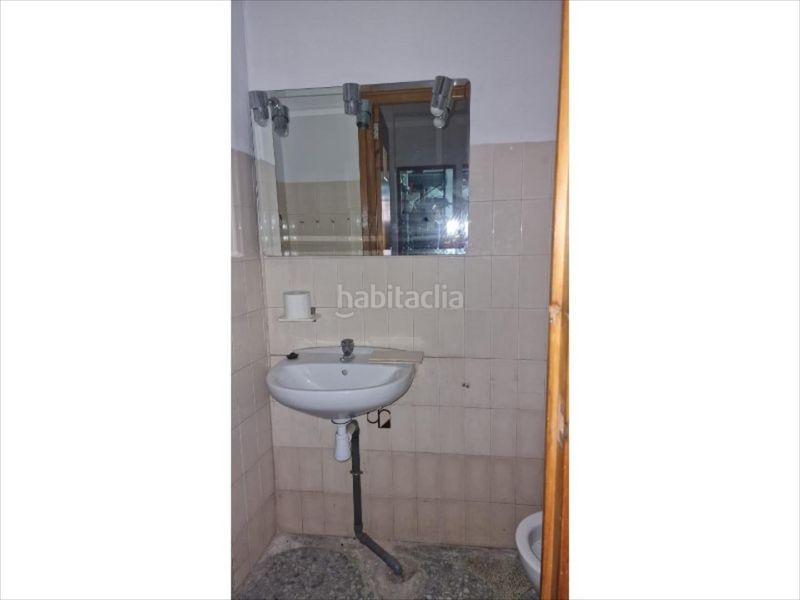 Foto 5684b0f4-c4df-4ab4-b434-6de96b65c3a3. Edifici a Alberic