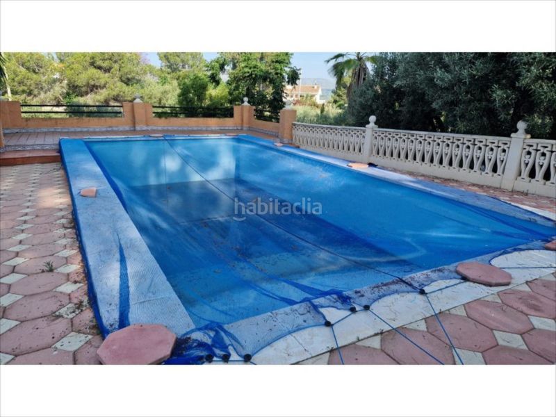 Foto b1930b10-7d23-49f1-b75b-211fcce7bdc7. Casa amb piscina a Alberic