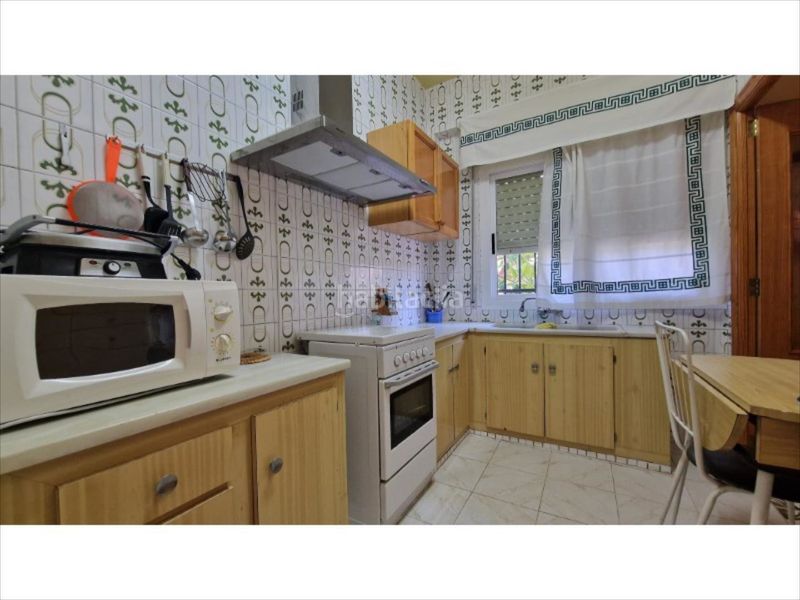Foto b9ce995b-804c-41aa-bbec-5bd89dd1a9d3. Casa amb piscina a Alberic