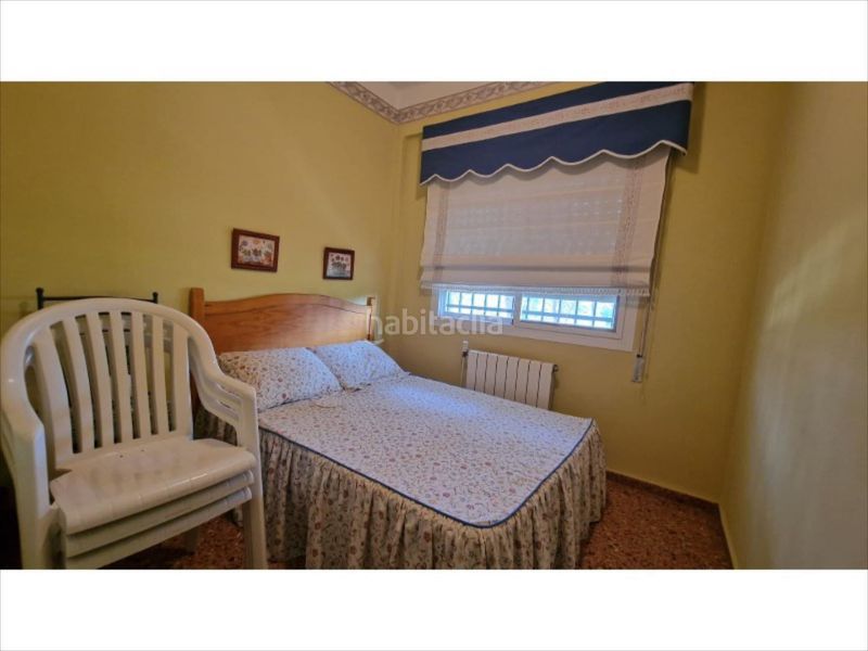 Foto e0a35f99-db80-45c0-8ed1-311d51a78265. Casa amb piscina a Alberic