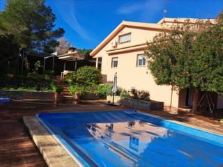Casa a Alberic. La inmobiliaria garrigues exclusivas le ofrece este precioso cha