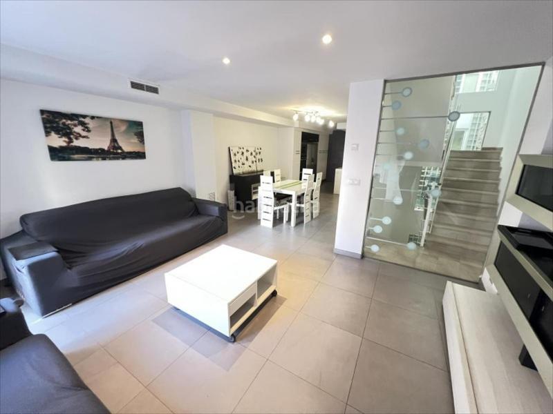 Foto cba1d821-f2a6-4fa8-a621-5ffbffae8bbd. Casa oportunidad, casa totalmente reformada, muy amplia y con garaje!!!descubre un espacio pensado para disfrutar cada día en familia, en Alzira