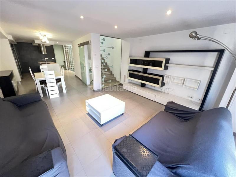 Foto d773eeb4-06e2-4685-ba40-d825d8198c7e. Casa oportunidad, casa totalmente reformada, muy amplia y con garaje!!!descubre un espacio pensado para disfrutar cada día en familia, en Alzira