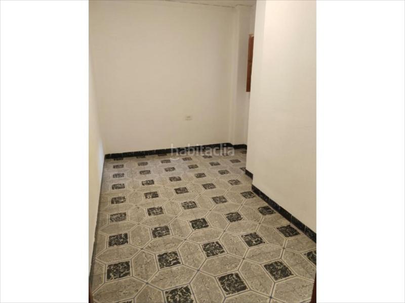 Foto 5417ab94-582f-4d49-8518-782d9cb09365. Alquiler piso no se admiten mascotas. aquiler mínimo 1 año. contactar por el chat con la descripción del inquilino.si estás interesado ponte en en Alzira