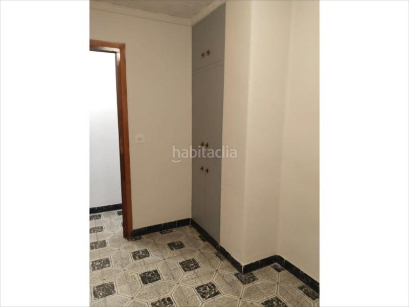 Foto aa615a26-aa39-4621-a079-94015cd4c5b7. Alquiler piso no se admiten mascotas. aquiler mínimo 1 año. contactar por el chat con la descripción del inquilino.si estás interesado ponte en en Alzira