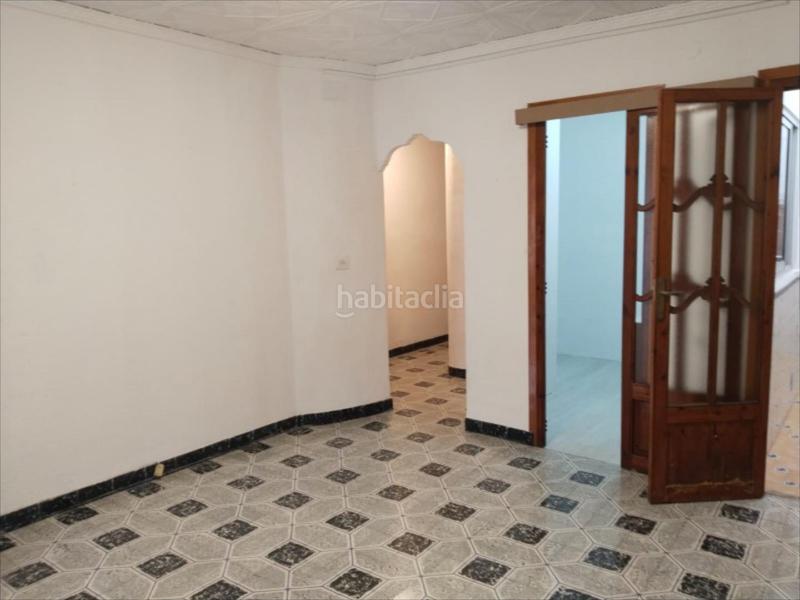 Foto c7cb8720-8b87-4287-885f-3f0ce0365eff. Alquiler piso no se admiten mascotas. aquiler mínimo 1 año. contactar por el chat con la descripción del inquilino.si estás interesado ponte en en Alzira