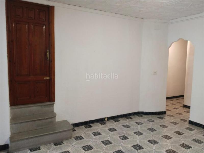 Foto e7c293cc-57fe-424f-a300-b8f4e0708249. Alquiler piso no se admiten mascotas. aquiler mínimo 1 año. contactar por el chat con la descripción del inquilino.si estás interesado ponte en en Alzira