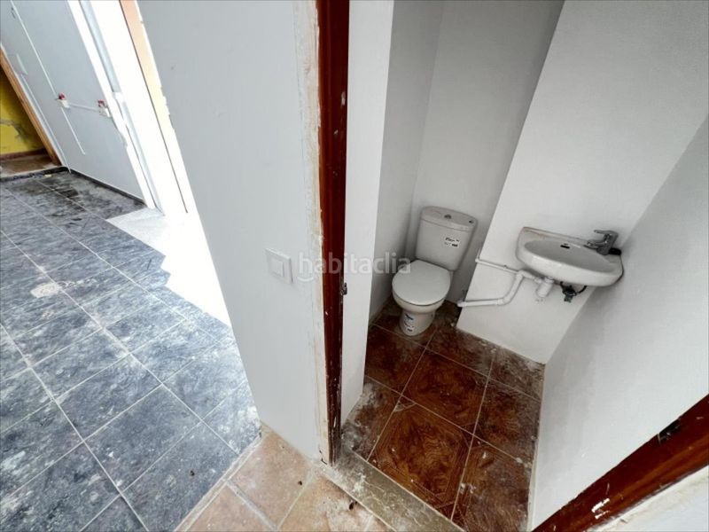 Foto 5c3ae9f9-0832-45d1-8f31-4c866435a88e. Aparcament cotxe a Sants Patrons Alzira