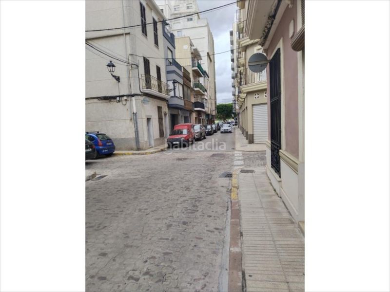 Foto 2023dfde-48c6-4751-a412-36e6d3eab49b. Aparcament cotxe a Albuixarres Alzira