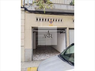 Aparcament cotxe a Albuixarres