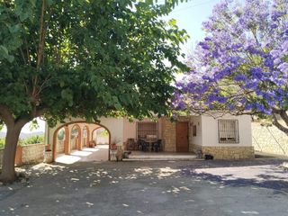 Casa in Poligono poligono 13 13. Chalet de 3 dormitorios en la murta.