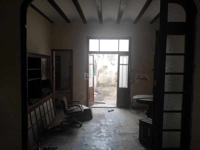 Foto 12b7bf6e-ad9f-4092-ab8e-3865d31d67fb. Casa adossada a Centre Alzira