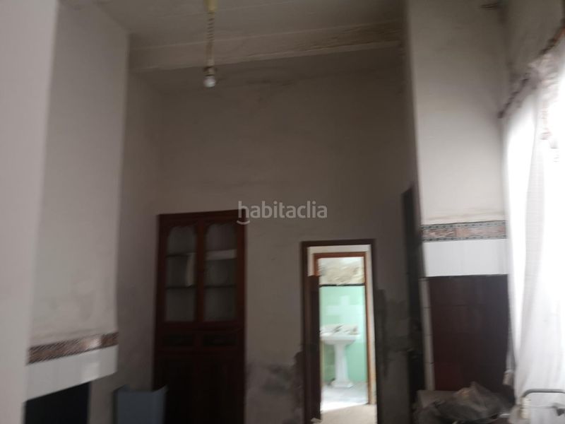 Foto 555d776c-642a-470c-a992-156f5379ef70. Casa adossada a Centre Alzira