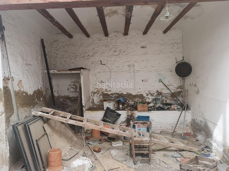 Foto a9f70e94-22e9-4824-9f0b-6fda62ce2252. Casa adossada a Centre Alzira