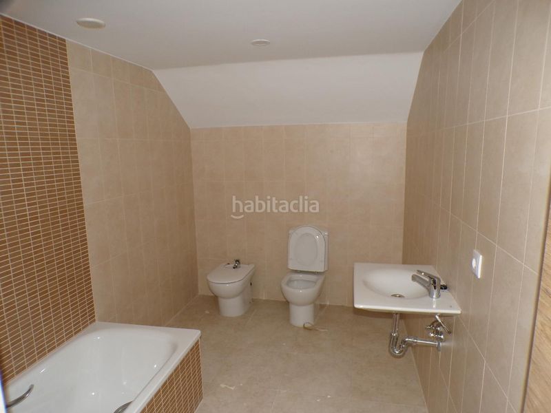 Foto 4f9f1e19-14ff-495e-822e-2a0a0f68b4b8. Pis a Pobla Llarga (la)