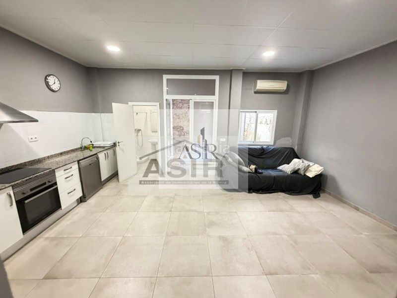 Foto a7c95e12-98fb-4f36-a361-af6baf80b10a. Pis a Polinyà de Xúquer